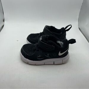Nike Free Run 2 babies black suede sneakers size 5C
